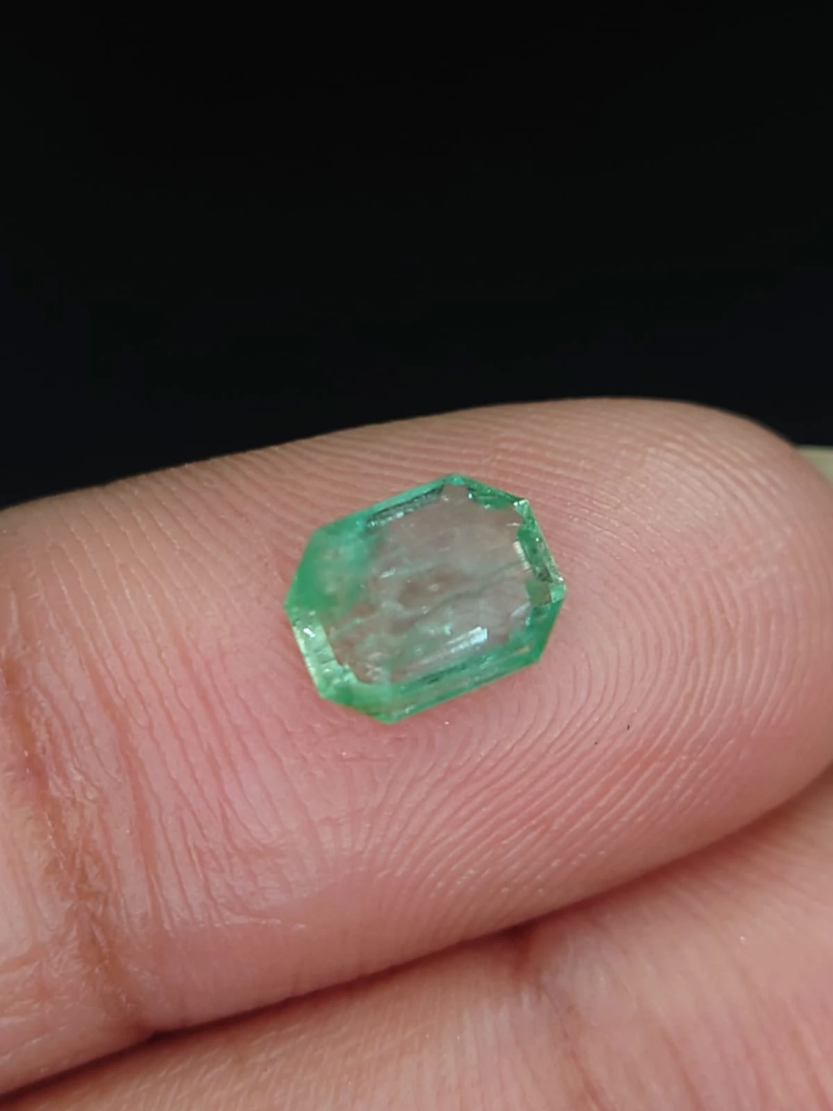 0.81ct Emerald from Afghanistan — view 4